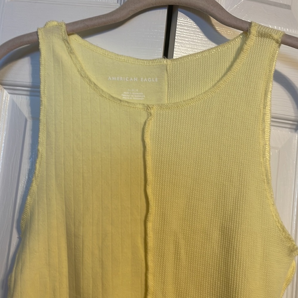 American Eagle sleeveless pastel yellow tank crop top size medium NWOT - Picture 3 of 6